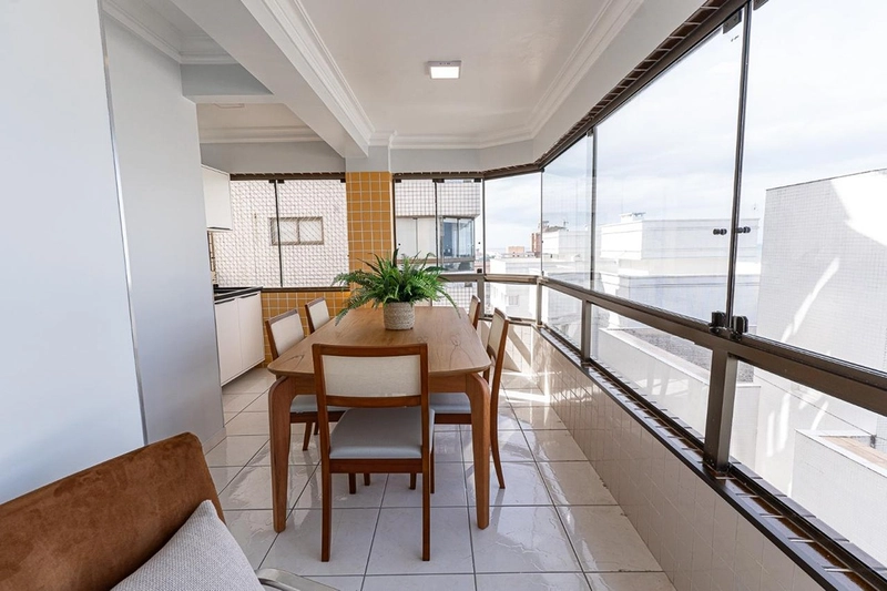 Amplo e com vista para o Mar: 3ª foto da galeria de imagens do imóvel