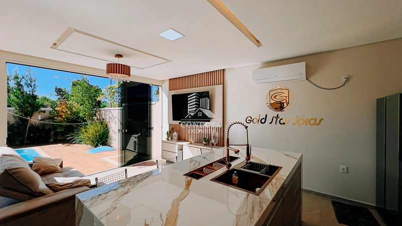 Casa de Esquina, com piscina à venda: 4ª foto da galeria de imagens do imóvel