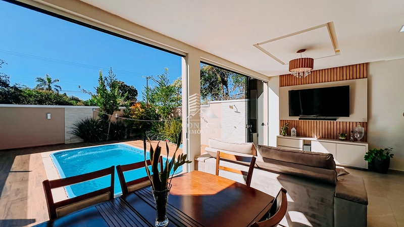 Casa de Esquina, com piscina à venda: 7ª foto da galeria de imagens do imóvel