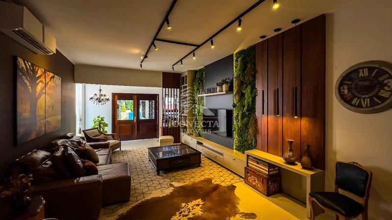 Venda: Casa ampla para sua família com piscina: 2ª foto da galeria de imagens do imóvel