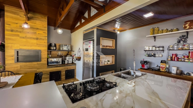 Venda: Casa ampla para sua família com piscina: 4ª foto da galeria de imagens do imóvel