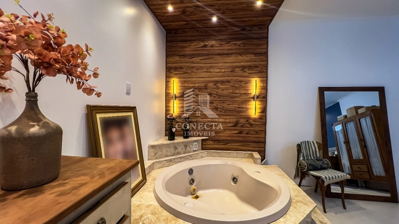 Venda: Casa ampla para sua família com piscina: 8ª foto da galeria de imagens do imóvel