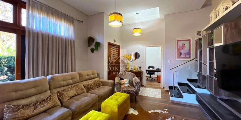Venda: Casa de esquina com 3 dormitórios: 2ª foto da galeria de imagens do imóvel