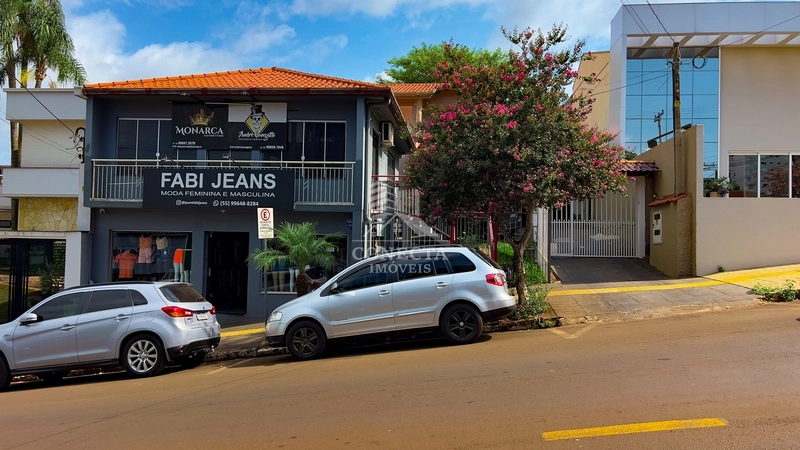 Casa com duas Salas comerciais a venda no centro de Santa Rosa.: 2ª foto da galeria de imagens do imóvel
