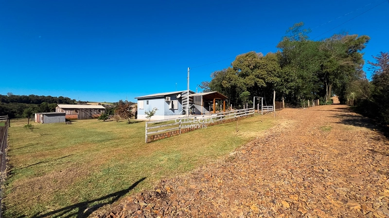 Sítio com Casa de Alvenaria à Venda em Santa Rosa/RS: 2ª foto da galeria de imagens do imóvel