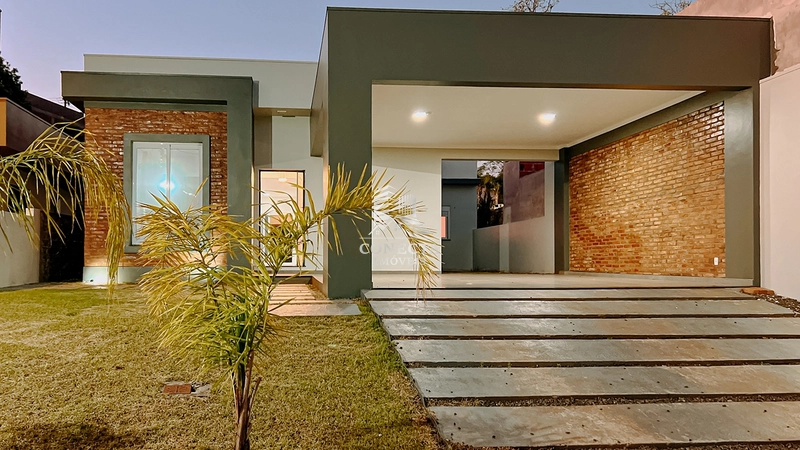 Casa com 3 dormitórios à venda no bairro Glória: 1ª foto da galeria de imagens do imóvel