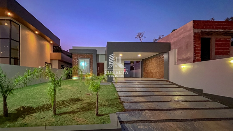 Casa com 3 dormitórios à venda no bairro Glória: 2ª foto da galeria de imagens do imóvel