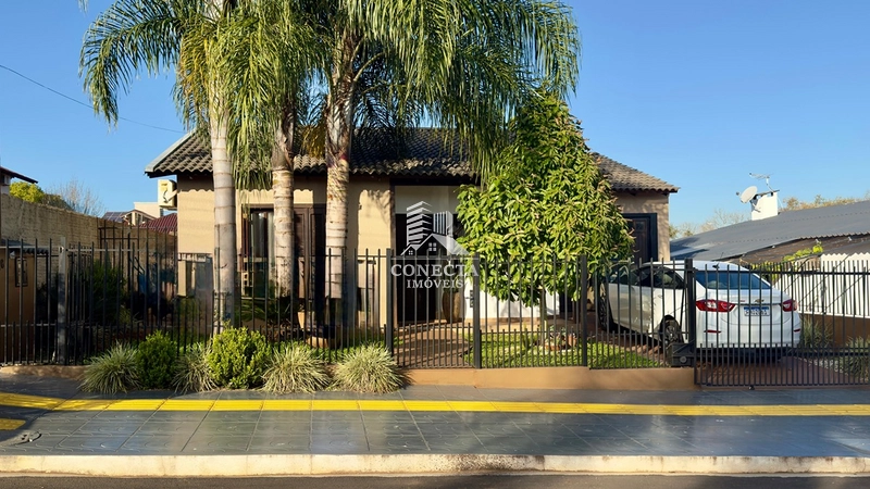 Casa com piscina na Ouro verde: 1ª foto da galeria de imagens do imóvel