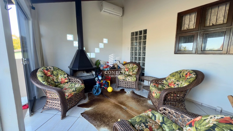 Casa com piscina na Ouro verde: 12ª foto da galeria de imagens do imóvel