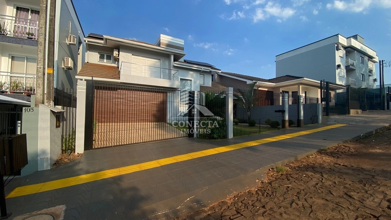 Venda: Casa com piscina e 4 dormitórios: 1ª foto da galeria de imagens do imóvel