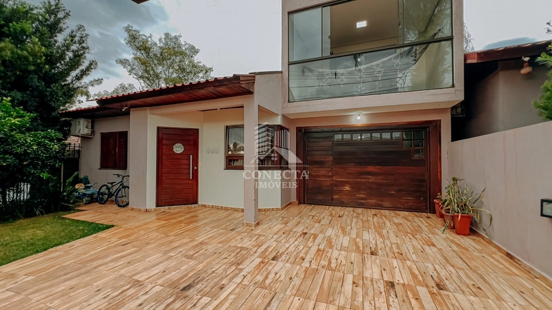 Casa com piscina e 3 dormitórios a venda no bairro São Francisco.: 1ª foto da galeria de imagens do imóvel