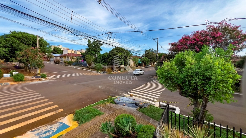 Casa de esquina a venda no Centro próximo ao Hospital Vida e Saúde: 7ª foto da galeria de imagens do imóvel