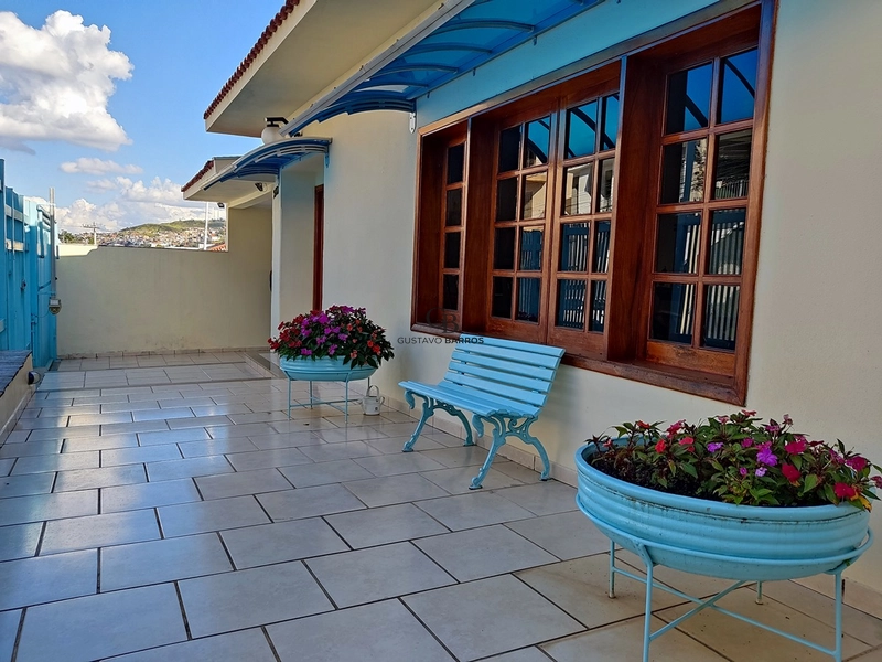 Casa Térrea 4 Quartos à Venda no Jardim dos Estados – 379m² com Piscina e Edícula | Poços de Caldas: 5ª foto da galeria de imagens do imóvel