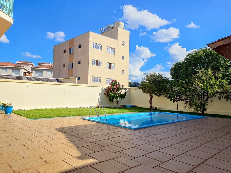 Casa Térrea 4 Quartos à Venda no Jardim dos Estados – 379m² com Piscina e Edícula | Poços de Caldas: 2ª foto da galeria de imagens do imóvel