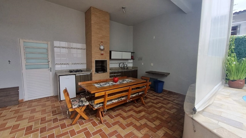 Casa Ampla com Área Gourmet e Piscina à Venda – Parque Primavera, Poços de Caldas: 16ª foto da galeria de imagens do imóvel