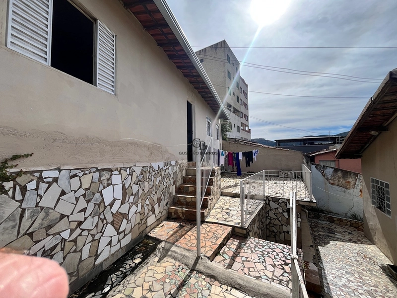 Casa 3 Quartos à Venda no Jardim São Paulo – 167m² com Edícula e Garagem para 4 Carros | Poços de Caldas: 28ª foto da galeria de imagens do imóvel