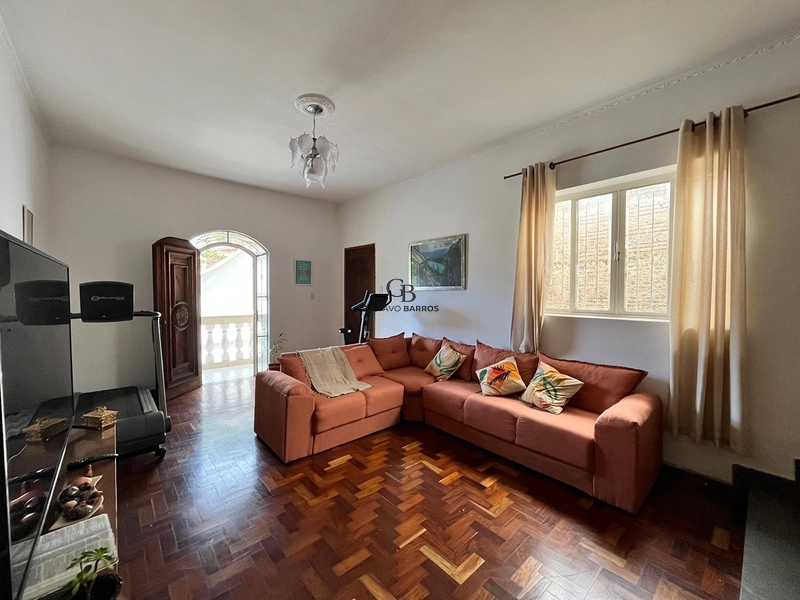 Casa 3 Quartos à Venda no Jardim São Paulo – 167m² com Edícula e Garagem para 4 Carros | Poços de Caldas: 7ª foto da galeria de imagens do imóvel