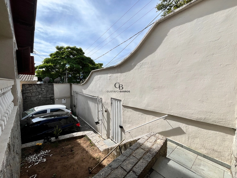 Casa 3 Quartos à Venda no Jardim São Paulo – 167m² com Edícula e Garagem para 4 Carros | Poços de Caldas: 2ª foto da galeria de imagens do imóvel