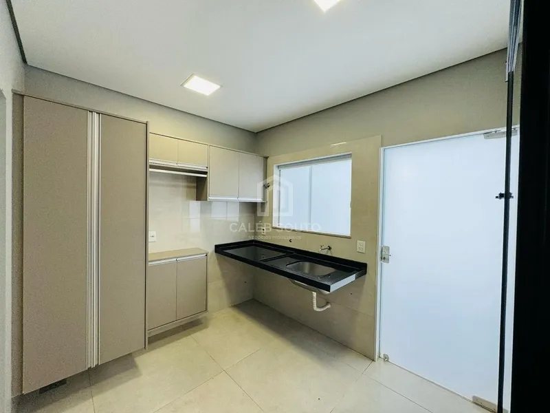 Casa com 4 suítes e piscina no Condomínio Portal dos Nobres-Marília-SP: 15ª foto da galeria de imagens do imóvel