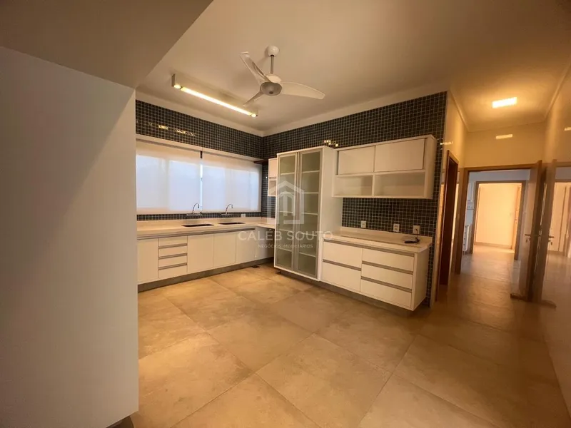Casa com 4 suítes e piscina no cond. Portal dos Nobres em Marilia-SP.: 13ª foto da galeria de imagens do imóvel