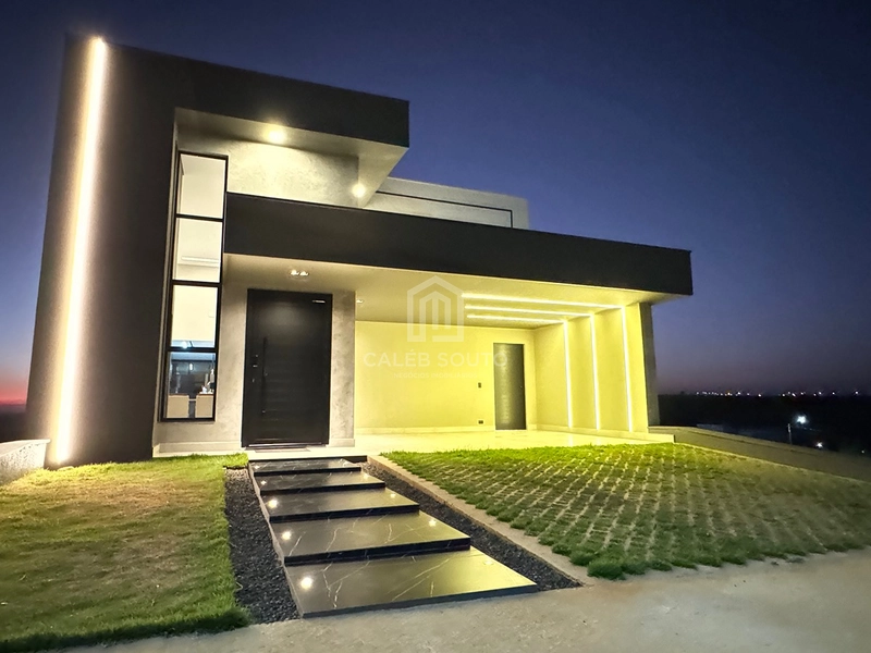 Casa para Locação | Condomínio Verana Parque Alvorada – Marília/SP  Viva com conforto, tecnologia e sofisticação em um dos condomínios mais desejados de Marília.  Esta excelente residência foi projetada para oferecer praticidade, segurança e qualidade de vida para toda a família.  Destaques do imóvel  * 4 dormitórios, sendo 1 suíte; * 3 banheiros + 1 lavabo; * Ampla sala com pé-direito alto; * Área gourmet integrada; * Piscina; * 2 churrasqueiras; * Cozinha planejada com armários; * Armários no quarto de solteiro; * Água quente em todas as torneiras e chuveiros (boiler); * Preparação para ar-condicionado em todos os ambientes; * Preparação para carregador de veículo elétrico; * Janelas dos dormitórios e porta-balcão automatizadas, com comando por Alexa; * Iluminação em LED em toda a residência; * Construção totalmente em laje; * 206 m² de área construída; * Aproximadamente 70 m² de área de depósito.  Uma casa moderna, funcional e preparada para quem valoriza conforto, tecnologia e ambientes amplos, ideal para famílias que desejam morar com tranquilidade e segurança dentro do Condomínio Verana Parque Alvorada.  Agende sua visita e conheça pessoalmente este imóvel exclusivo.  Caléb Souto | Negócios Imobiliários Especialista em casas de condomínio em Marília.: 3ª foto da galeria de imagens do imóvel