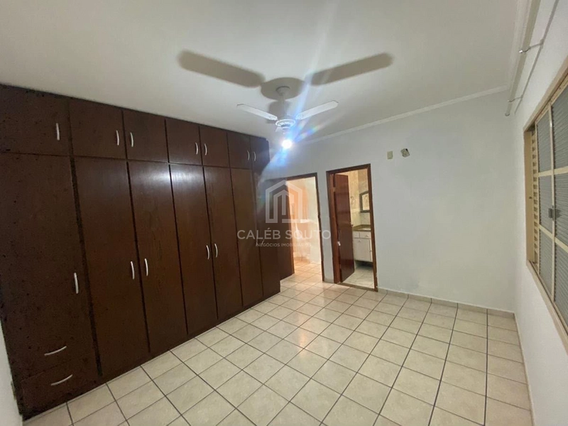 Casa pra Locação no Esmeralda com piscina em Marília-SP. : 3ª foto da galeria de imagens do imóvel