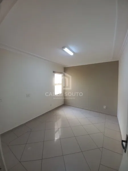 Casa com pisicna no Jd Aquarios em Marilia / Sp: 5ª foto da galeria de imagens do imóvel