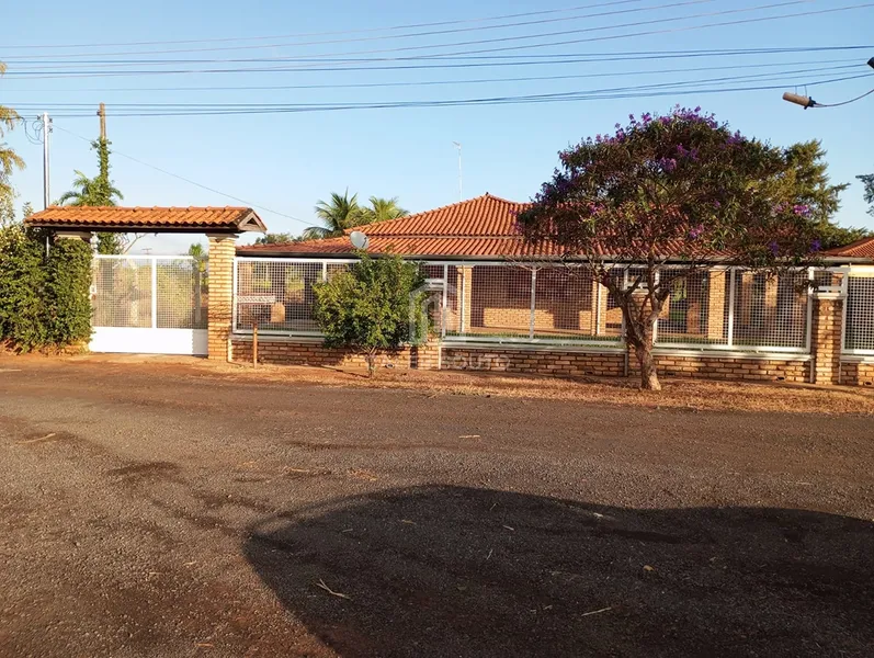 Chacara com 4 quartos em Oscar Bressane /SP: 4ª foto da galeria de imagens do imóvel