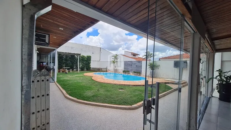 Casa com 5 quartos no Bairro Aeroporto em Marília-SP. : 6ª foto da galeria de imagens do imóvel