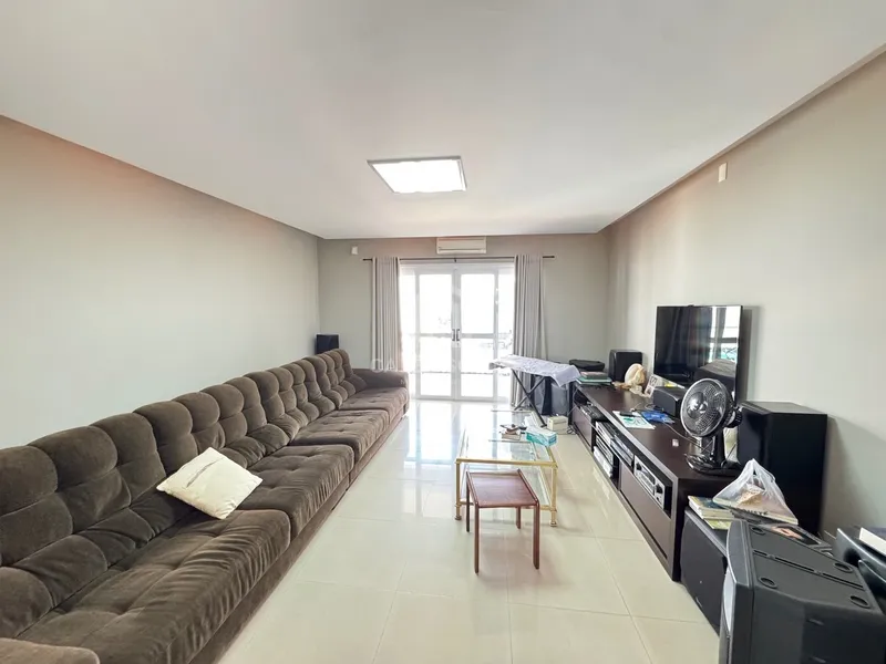 Casa com 4 suítes e piscina no Bairro Maria Izabel em Marília-SP: 14ª foto da galeria de imagens do imóvel