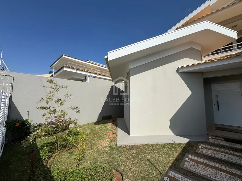 Casa com 4 suítes e piscina no Bairro Maria Izabel em Marília-SP: 2ª foto da galeria de imagens do imóvel