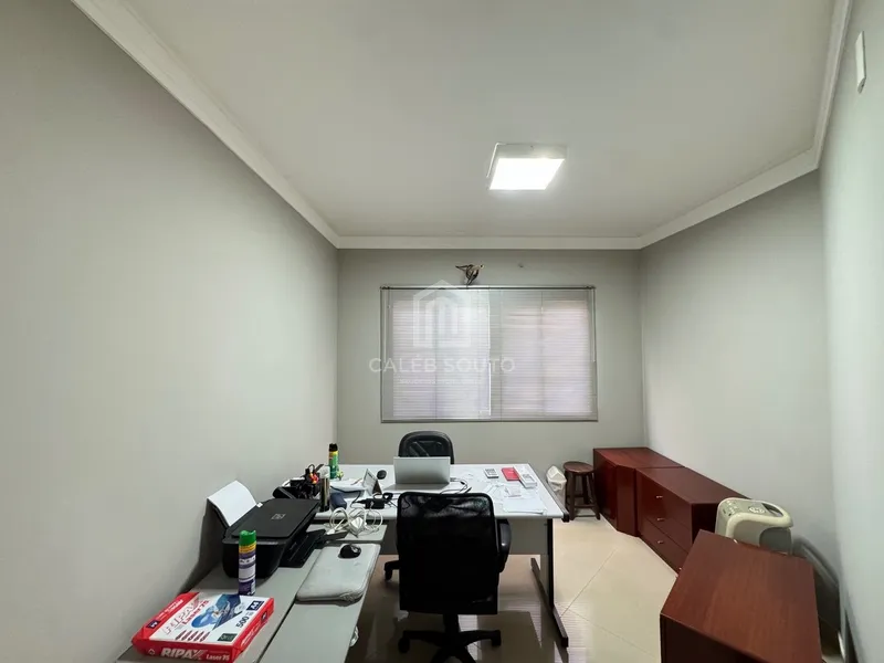 Casa com 4 suítes e piscina no Bairro Maria Izabel em Marília-SP: 7ª foto da galeria de imagens do imóvel