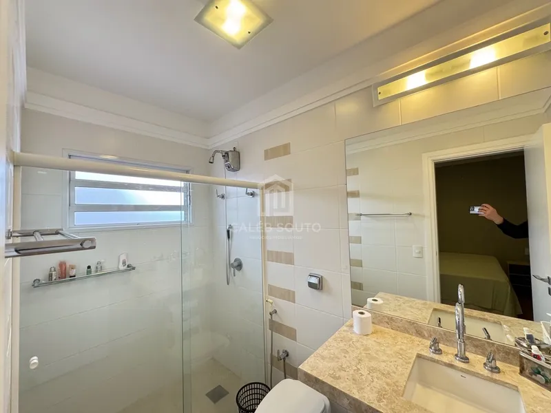 Casa com 4 suítes e piscina no Bairro Maria Izabel em Marília-SP: 13ª foto da galeria de imagens do imóvel