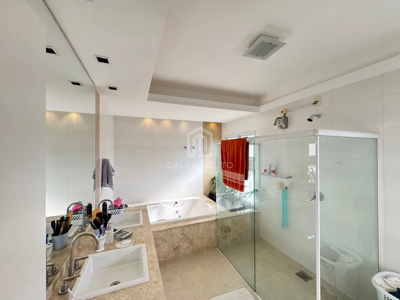 Casa com 4 suítes e piscina no Bairro Maria Izabel em Marília-SP: 40ª foto da galeria de imagens do imóvel