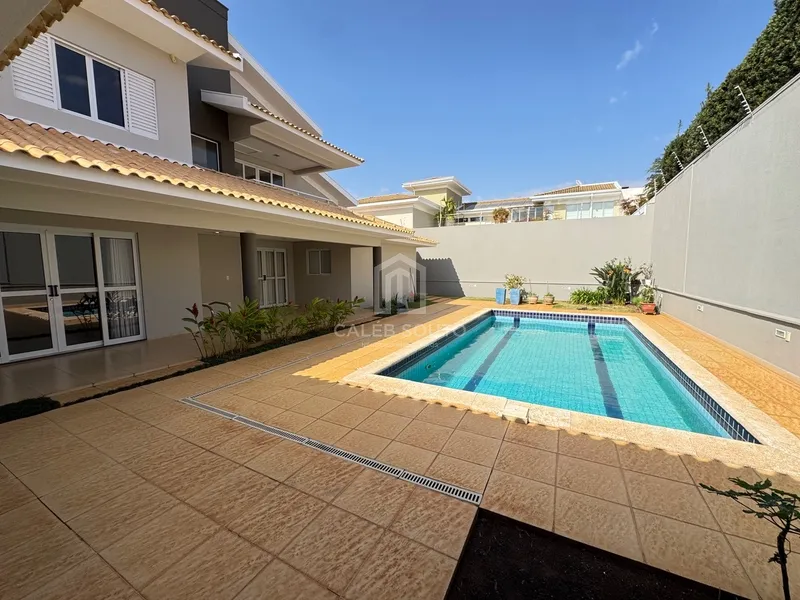 Casa com 4 suítes e piscina no Bairro Maria Izabel em Marília-SP: 20ª foto da galeria de imagens do imóvel