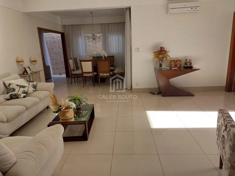 Casa a Venda com 3 Suítes no Bairro Maria Izabel em Marília-SP.: 15ª foto da galeria de imagens do imóvel