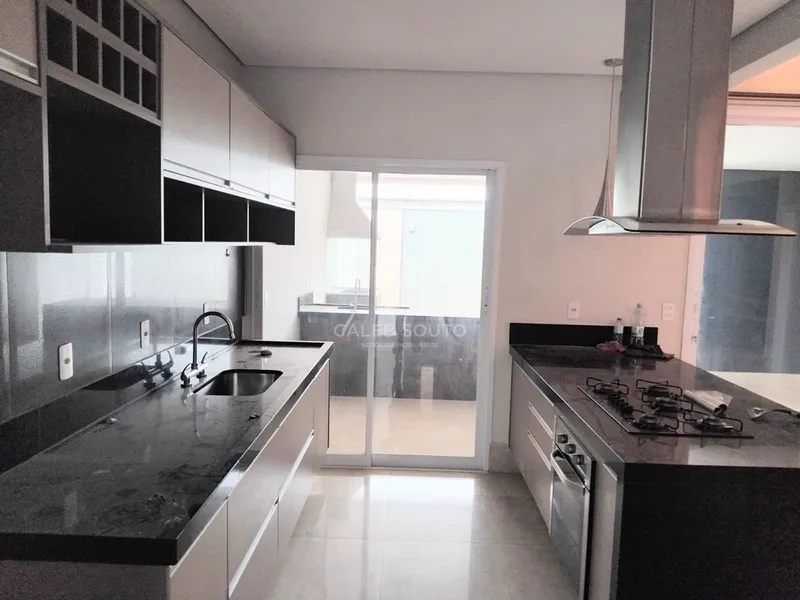 Casa a Venda com 3 Suítes no Condomínio Villa Flora 1 em Marília-SP. : 24ª foto da galeria de imagens do imóvel