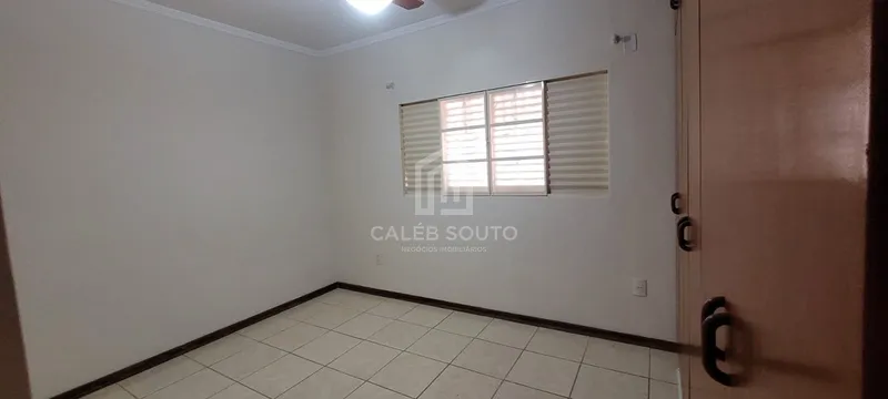 Casa a Venda no Bairro Esmeralda em Marília-SP.: 24ª foto da galeria de imagens do imóvel
