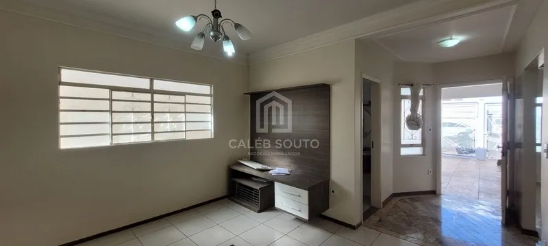 Casa a Venda no Bairro Esmeralda em Marília-SP.: 8ª foto da galeria de imagens do imóvel