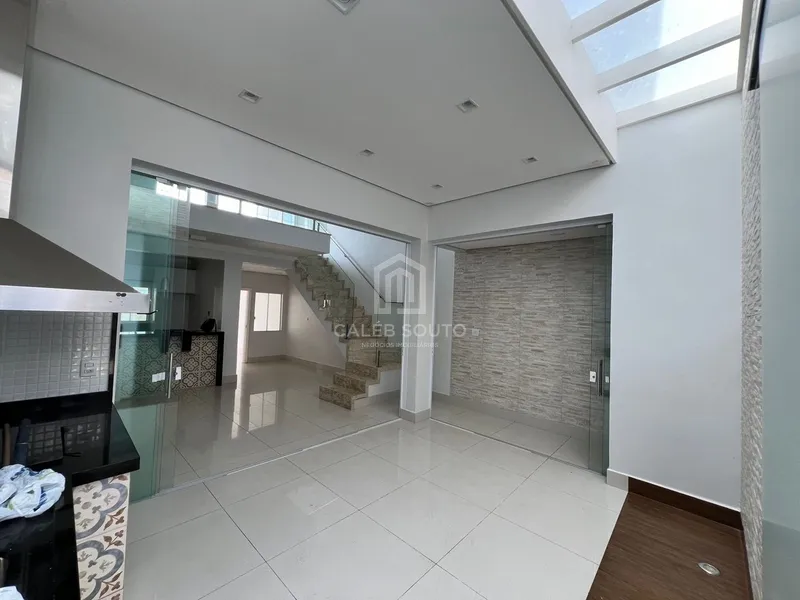 Casa a Venda no Bairro Santa Gertrudes em Marília-SP.: 2ª foto da galeria de imagens do imóvel