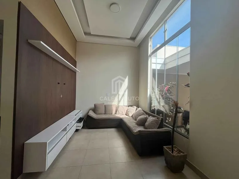 Casa com 2 quartos no Jd. Monte Castelo em Marilia / SP: 1ª foto da galeria de imagens do imóvel