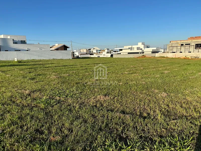 Terreno plano no condomínio Terras da Fazenda em Marília-SP: 2ª foto da galeria de imagens do imóvel