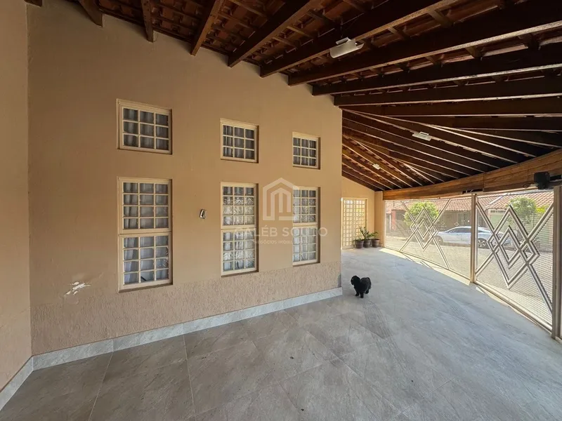 Casa com 3 quartos sendo 1 suíte no Jd. Califórnia em Marília-SP.: 2ª foto da galeria de imagens do imóvel