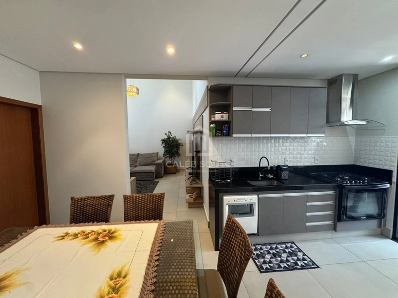 Casa com 3 suítes e piscina aquecida à venda e locação no Villa Flora II Marília-SP: 10ª foto da galeria de imagens do imóvel