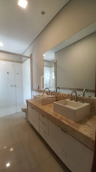 Casa com 3 Suítes no Condomínio Reserva Esmeralda em Marília-SP. : 26ª foto da galeria de imagens do imóvel
