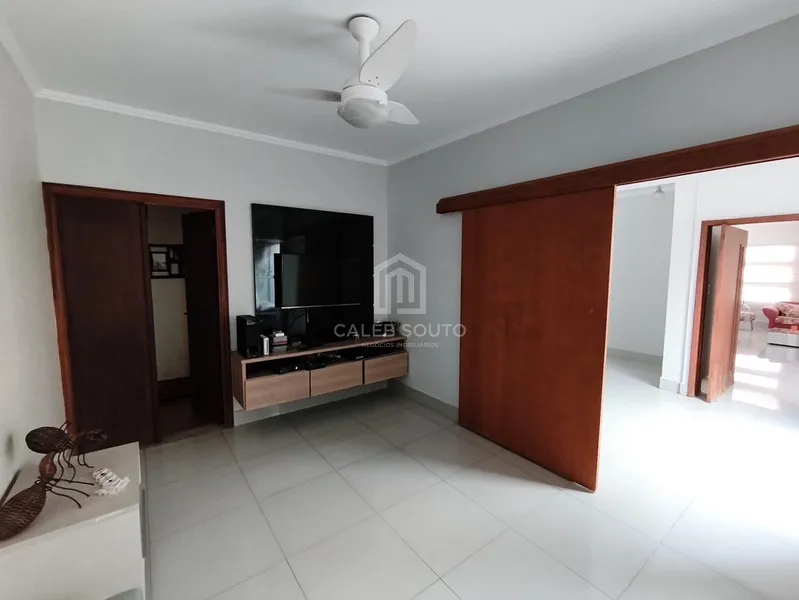 Casa a Venda com 6 quartos no Condomínio Village do Bosque em Marília-SP. : 13ª foto da galeria de imagens do imóvel