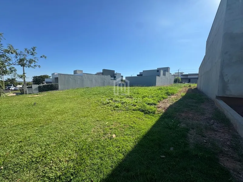 Terreno a Venda no Condomínio Verana Pq. Alvorada em Marília-SP.: 2ª foto da galeria de imagens do imóvel