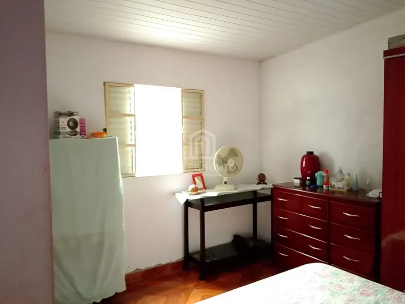 Casa a Venda com 2 quartos no Bairro Figueirinha em Marília-SP. : 5ª foto da galeria de imagens do imóvel