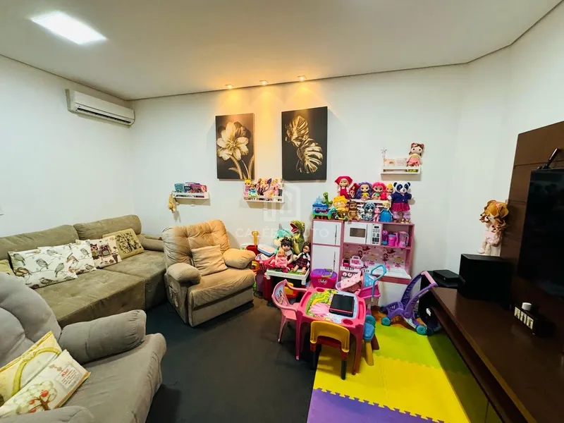 Casa a Venda com 5 quartos no Condomínio Valle do Canaã em Marília-SP.: 18ª foto da galeria de imagens do imóvel