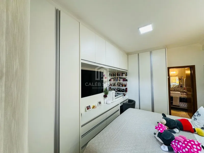 Casa a Venda com 5 quartos no Condomínio Valle do Canaã em Marília-SP.: 41ª foto da galeria de imagens do imóvel